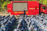 我校成功举办2025级新生消防安全教育实操培训活动