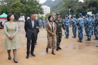 校领导看望2020级军训教官和学生