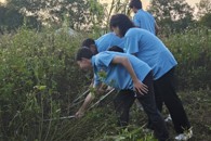 财经与物流管理学院开展“净境护绿”志愿服务活动