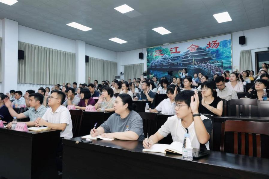 af5ad68075ed7fc6ae305e4bff1919db