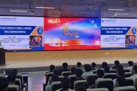 电子信息工程学院举办2025级新生入学教育之“劳模工匠进校园”主题宣讲会