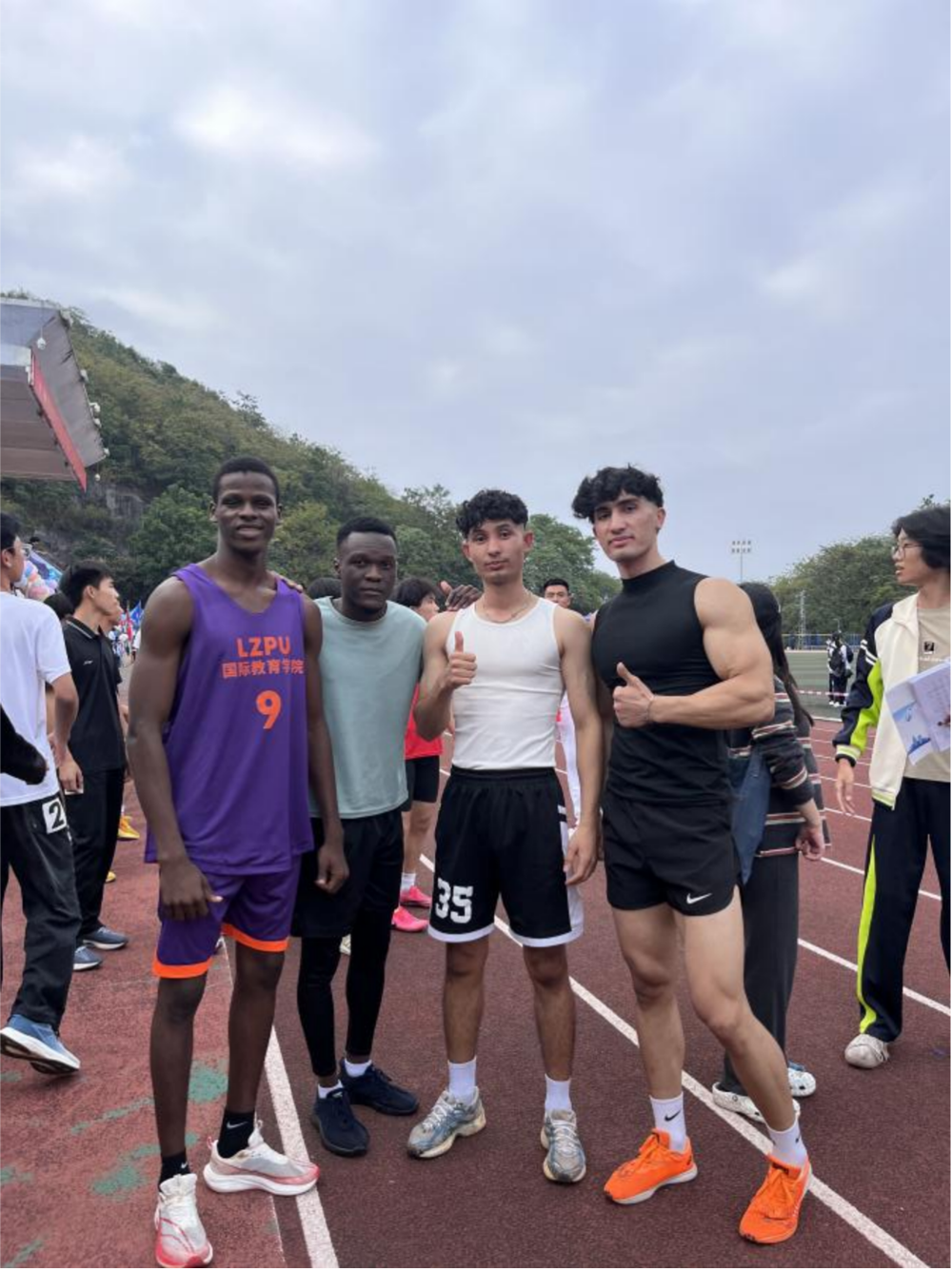 4×400选手合影