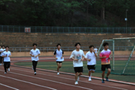 我?！耙衾酥鸱?青春飞扬”校园音乐跑活动热力开跑