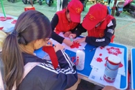 校青年志愿者服务总队成功开展“指尖生花，纸韵传情” 活动