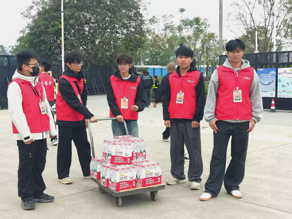 后勤组保障物资供应