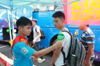 “2017迎新”：校团委组织近千名志愿者迎接2017级新生