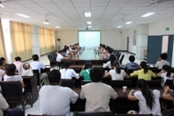 深入总结 认清差距 把握方向 加快建设—学院召开国家示范高职院校建设2009年第7次例会