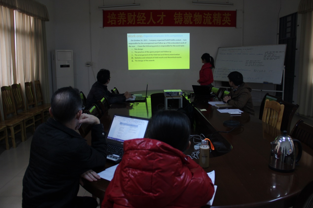 评估师对学徒进行评估，Alex对评估师进行测评