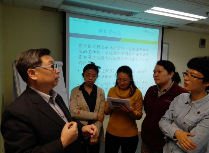 我校教师积极参加课堂互动，展示教师风采4