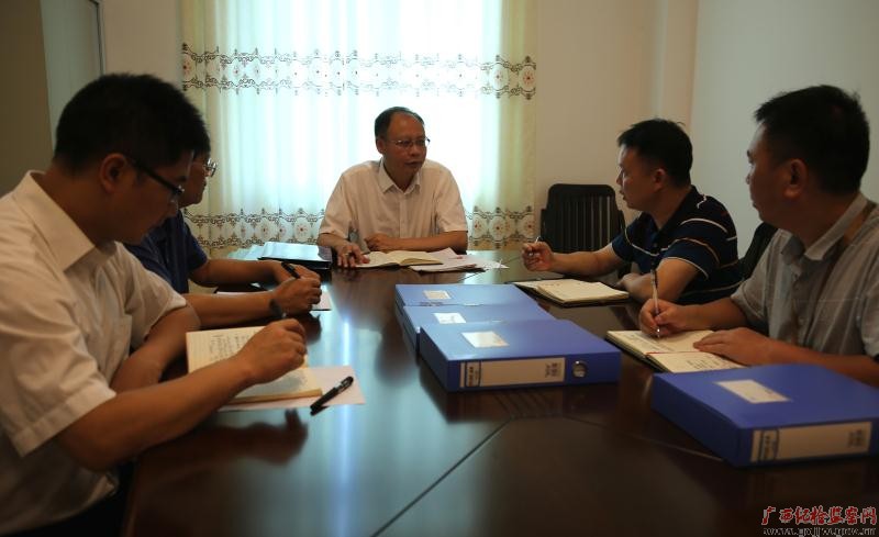 初心不改　本色不褪——记广西勤廉榜样、河池市纪委副书记、监委副主任黄振林