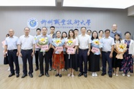 我校召开庆祝第40个教师节教师代表座谈会