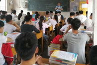 贸易与旅游管理学院招生宣传小组赴宜州开展单独招生宣传面试工作