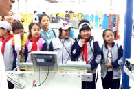 弯塘小学300余名“祖国的花朵”走进我校近距离感受现代机器人 