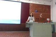 暑假回家安全教育主题班会