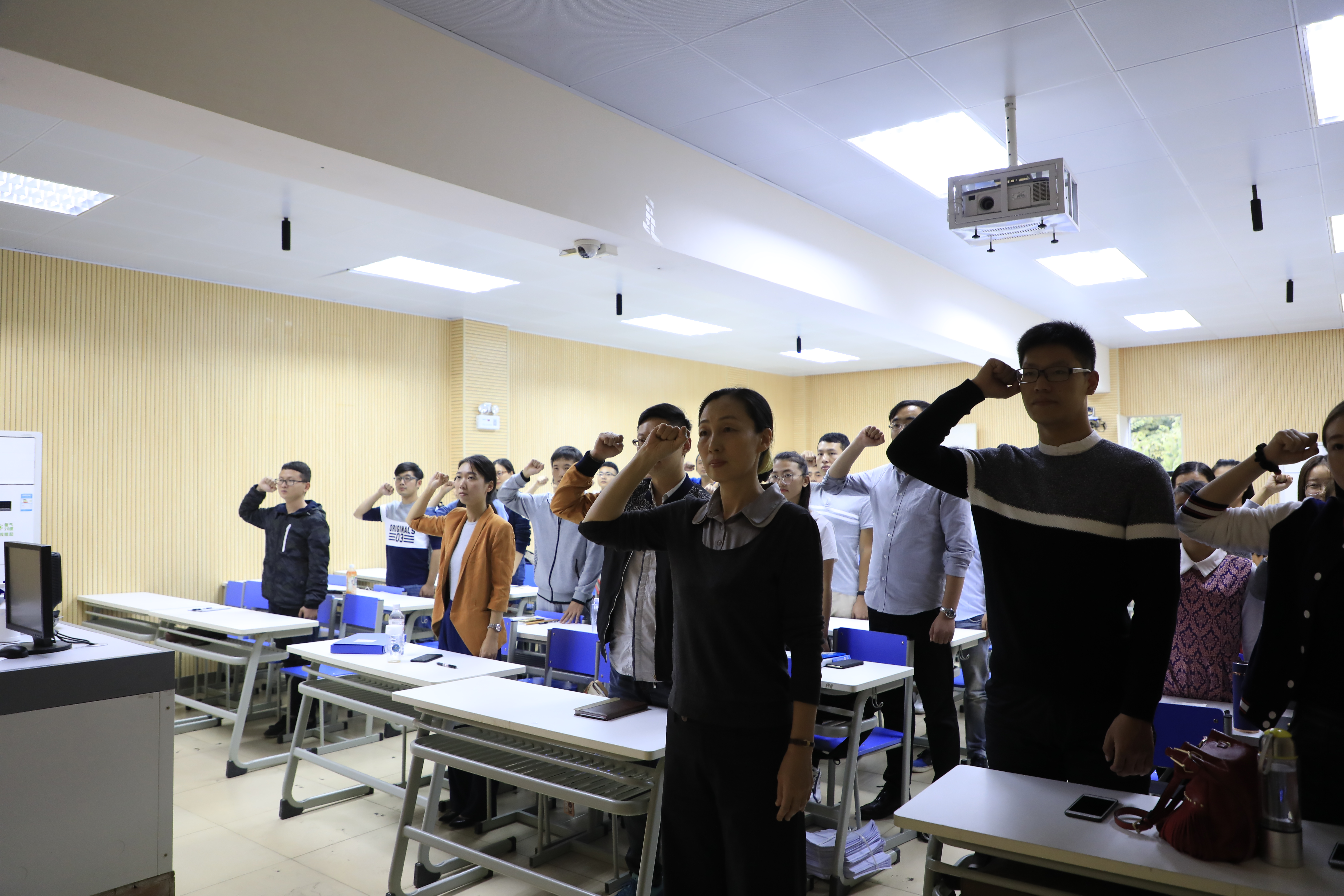 201711031832200350.JPG 201711031832200350.JPG