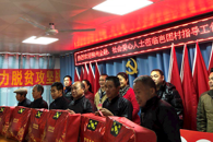 招生处组织爱心人士赴三江为贫困户送温暖