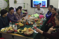 工会离退办组织全校离退休女职工开展春游活动