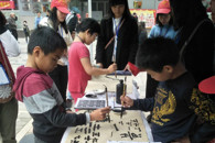 200柳职学子开展“科学商店”进社区服务活动获好评