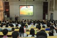 广西高校毕业生自主创业和到基层就业典型事迹报告团成员到我校作报告