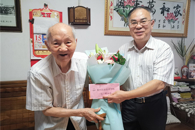 学校党委组织开展“七一”走访慰问重病党员、老党员活动