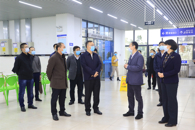 自治区领导到我校检查开学准备工作