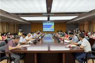 学校召开党委（扩大）会议