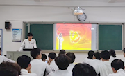 机电工程学院2022机械设计与制造1班团支部开展“学习党的二十大，奋进新征程”主题班会活动