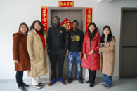 以“爱”暖冬——校领导带队走访慰问留校国际学生