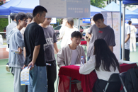我校举办“匠心筑梦    '就'在柳职”2024届毕业生大型双选会