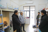 校领导带队检查开学准备情况