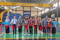 我校与企业协同共建的中国-东盟现代工匠学院分院剪彩运营