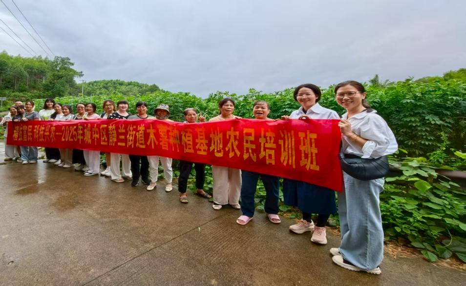 2a1438eaf46e823ce1f189f04d335a7e