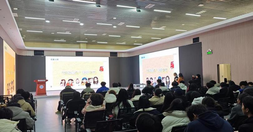 马克思主义学院举办“以影为媒悟思想 青春践学深力行”大学生讲思政课实践教学展示活动