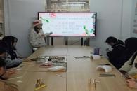 贸易与旅游管理学院开展“致最美的你——花漾指尖·悦己悦心”美甲活动