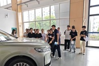 我校携手岚图汽车打造广西首家岚图汽车新能源营销订单班