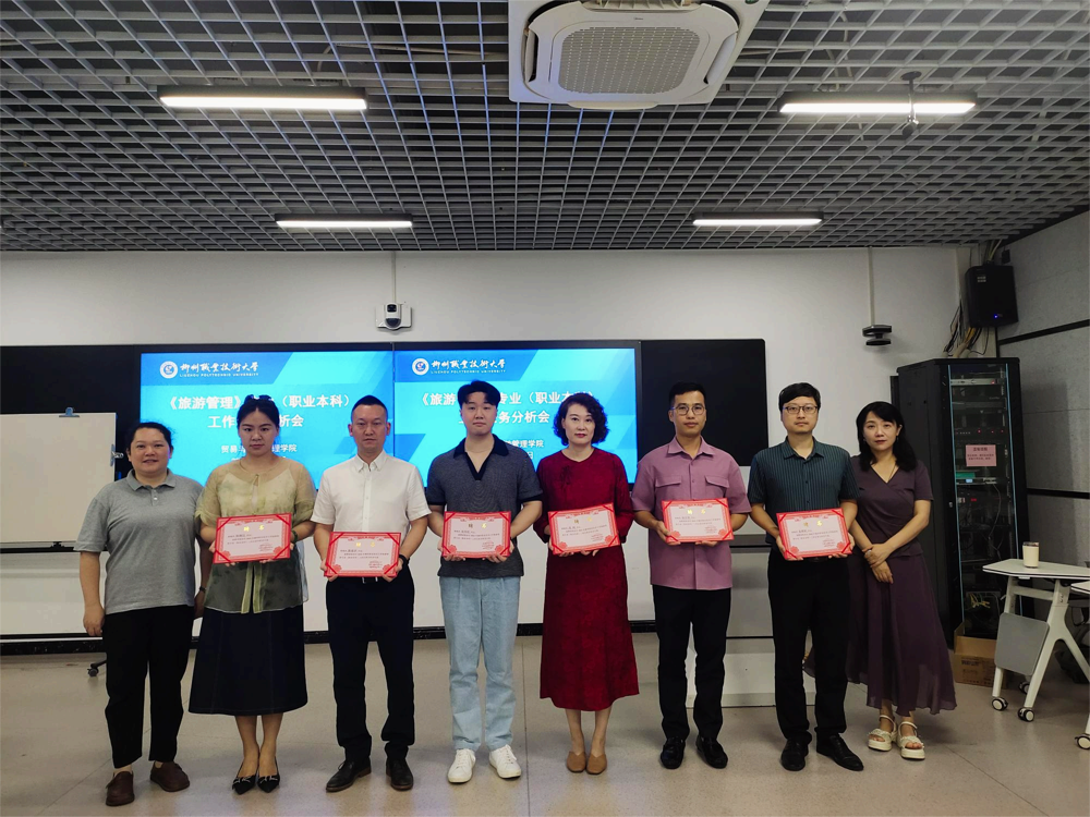 921055832474826146 921055832474826146