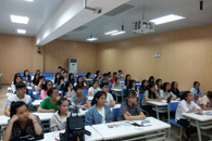  贸易与旅游管理学院分党校组织学生观看红色电影《建党伟业》