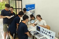 “匠心远航”生涯发展工作室“筑梦加油站” 助力毕业生双选会