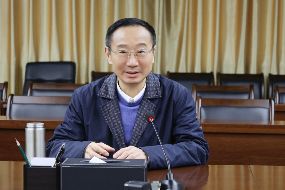 刘子林出席座谈会并讲话