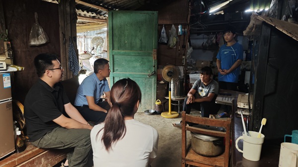 5be90cf4b8e94f50922c0cc928b33b3d