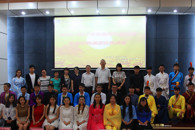 首届“中华经典诵读大赛”鸣金