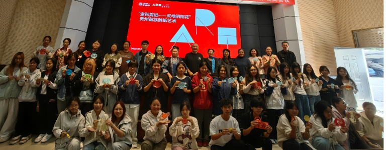 参加讲座师生合影