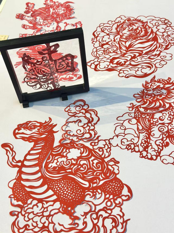 学生部分剪纸作品