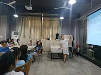 艺术学院服装专业《专业入门教育》课程系列报道之立体裁剪初体验