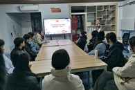 艺术学院学生党支部开展政治理论学习
