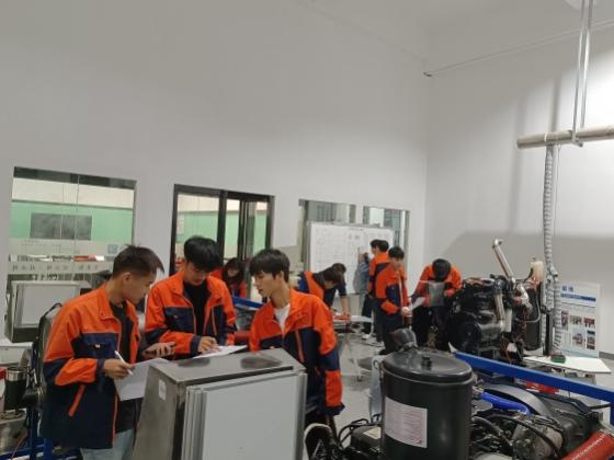 理实一体化上课场景