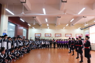 近两百名九中师生到我校参观